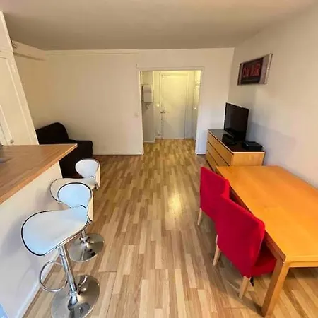 Calme Proche Metro *